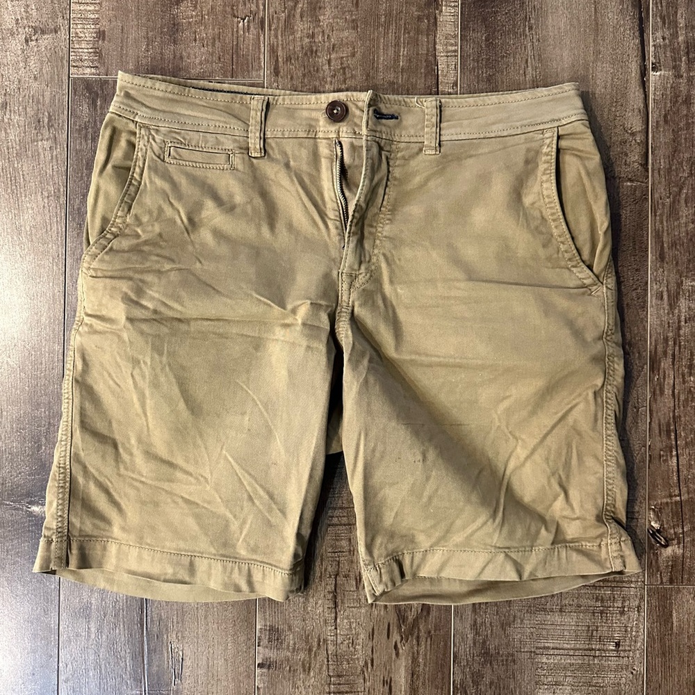 American Eagle Walk Shorts